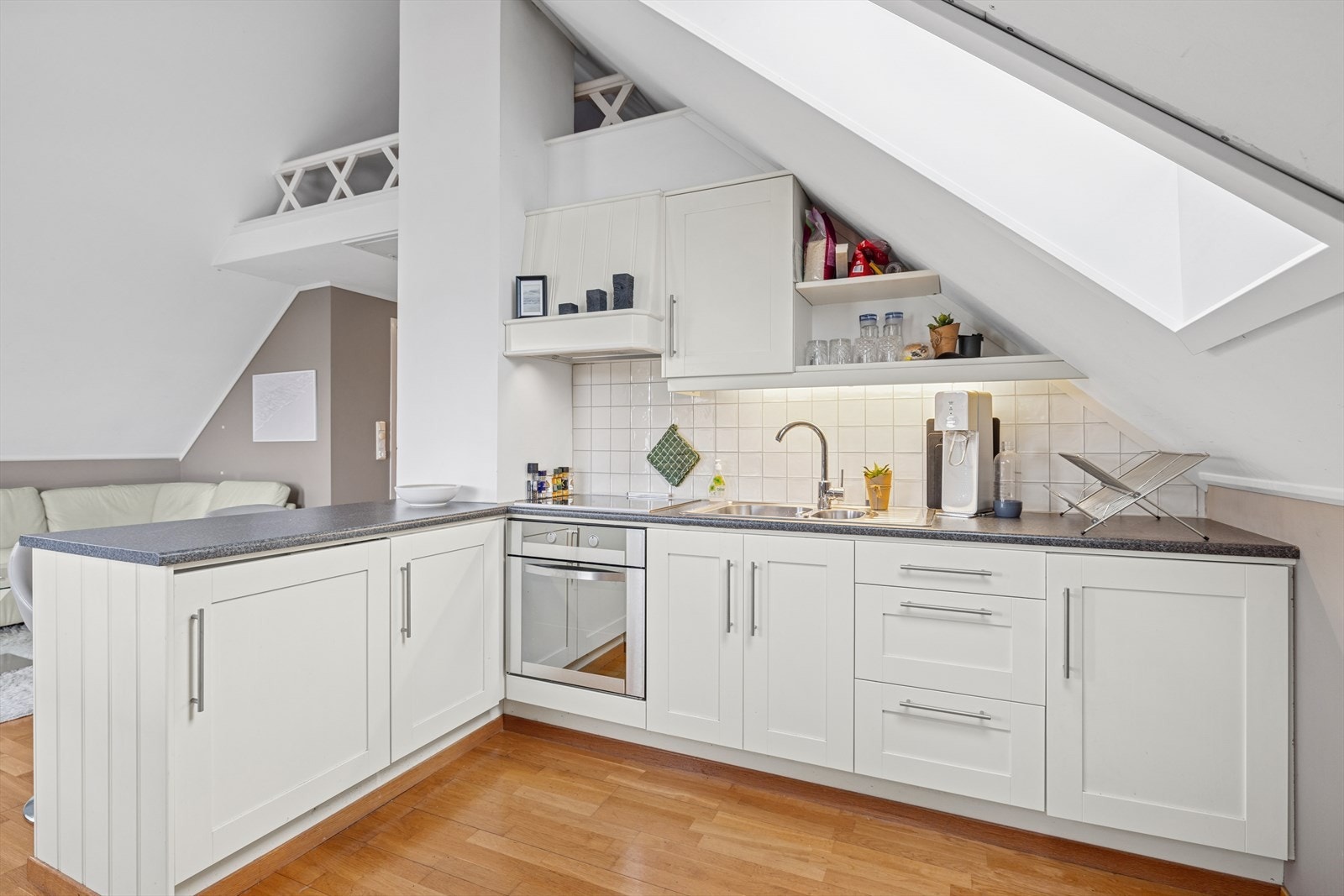 Profilert kjøkkeninnredning fra 2004 Galleribilde