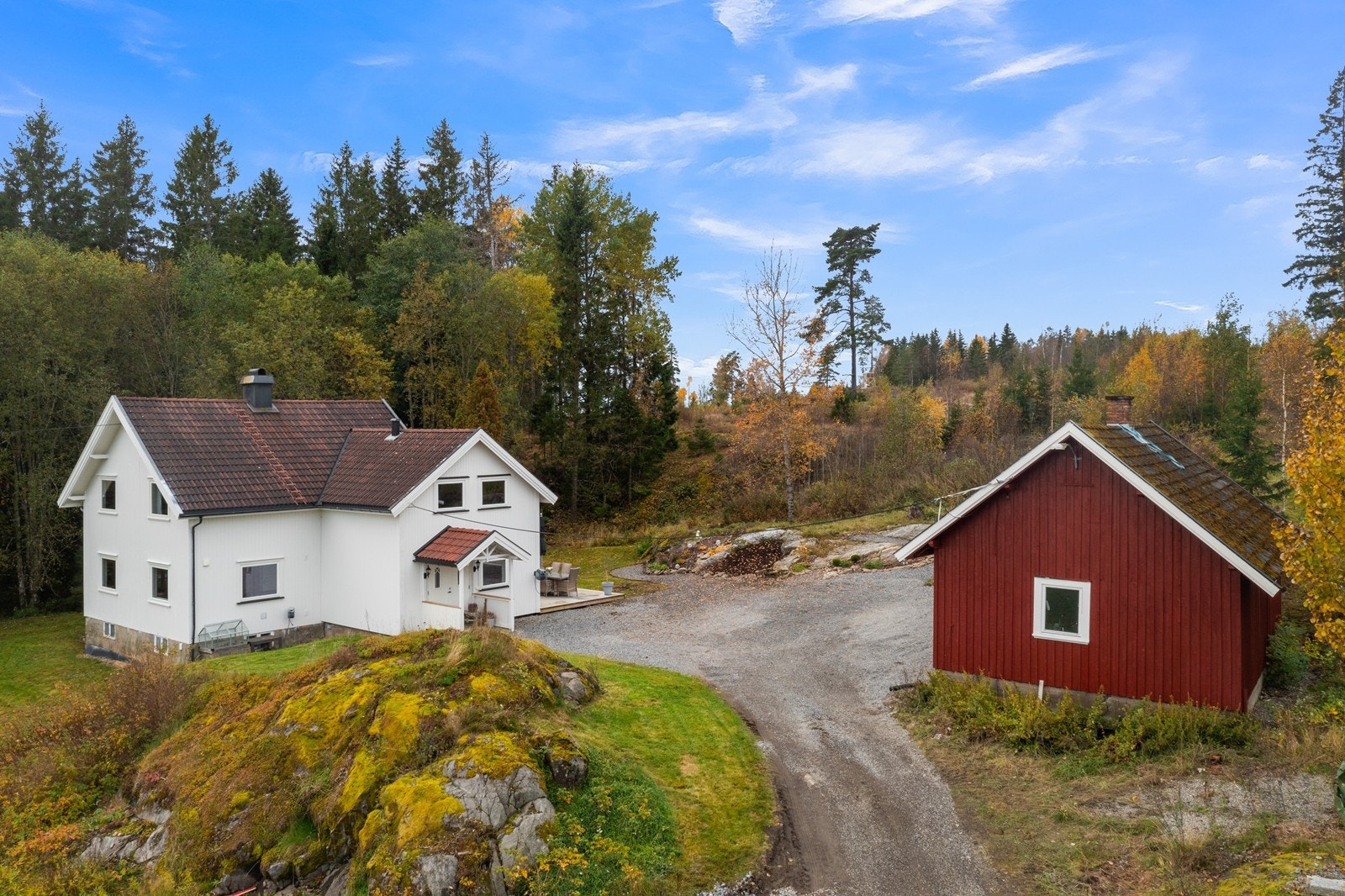En koselig plass med tomt på hele 4832 kvm Galleribilde