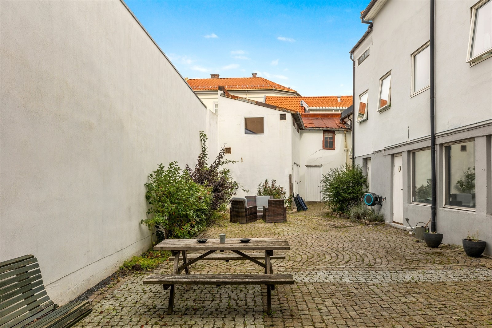 Bakgården Galleribilde