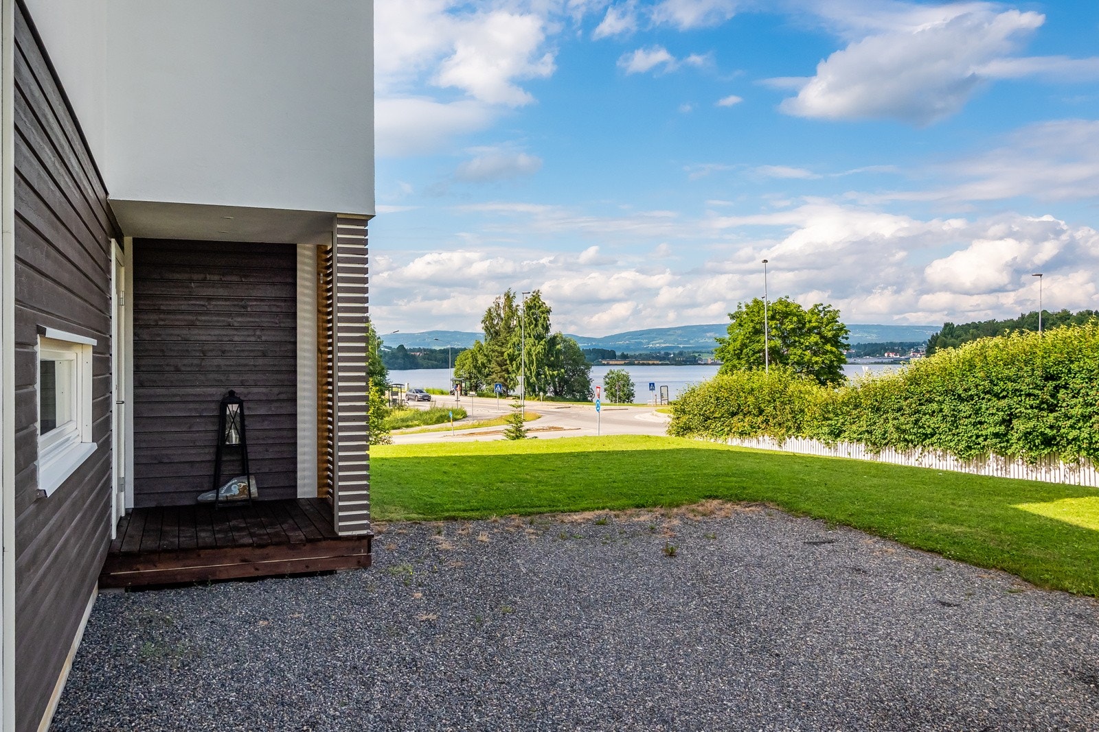 Inngangsparti. Galleribilde