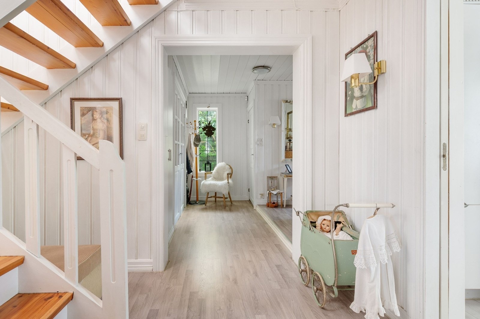 Trapp mellom etasjene. Galleribilde