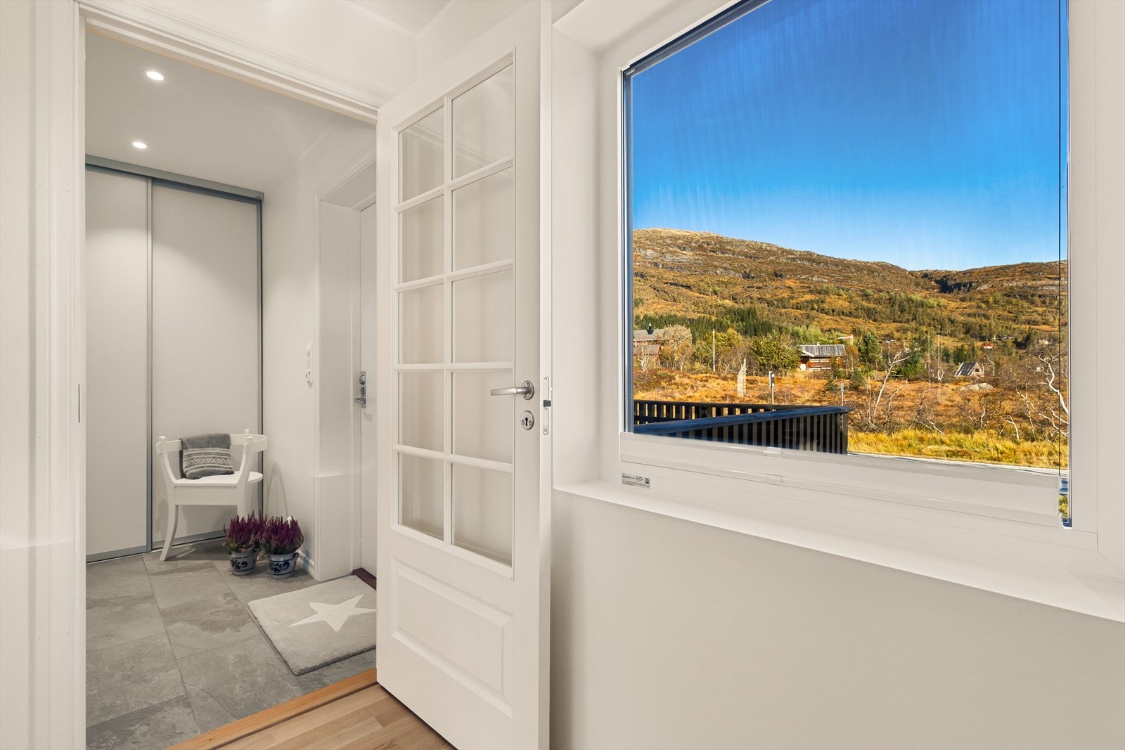 Utsikt fra kjøkkenområdet. Galleribilde