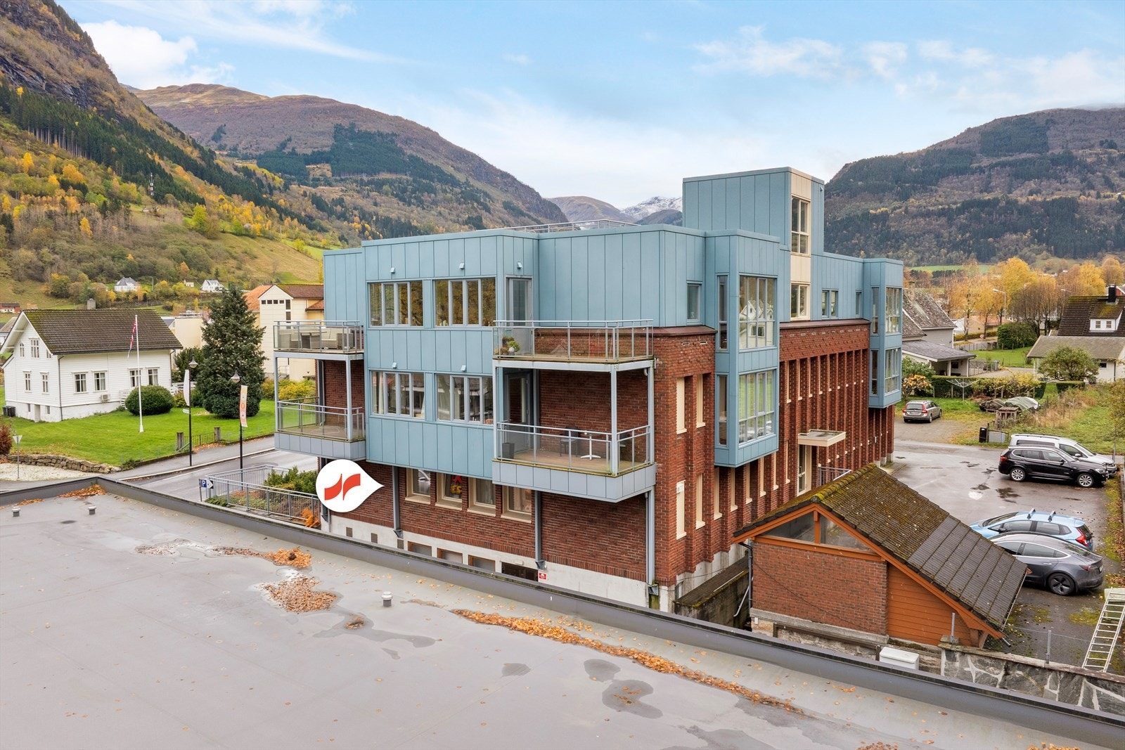 Frå leilegheita har ein gåavstand til alle servicetilbod Vik har å by på, samt skule, barnehage og aktivitetstilbod. Galleribilde