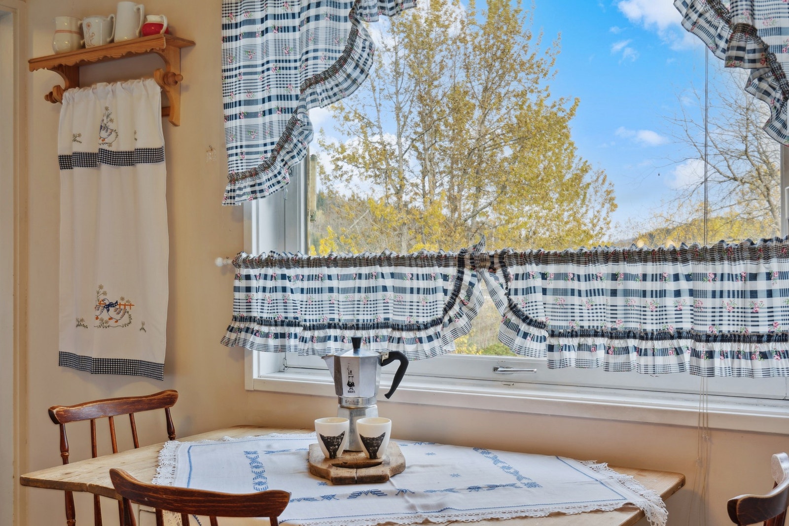 Perfekt for hverdagsmåltider og kaffestunder. Galleribilde