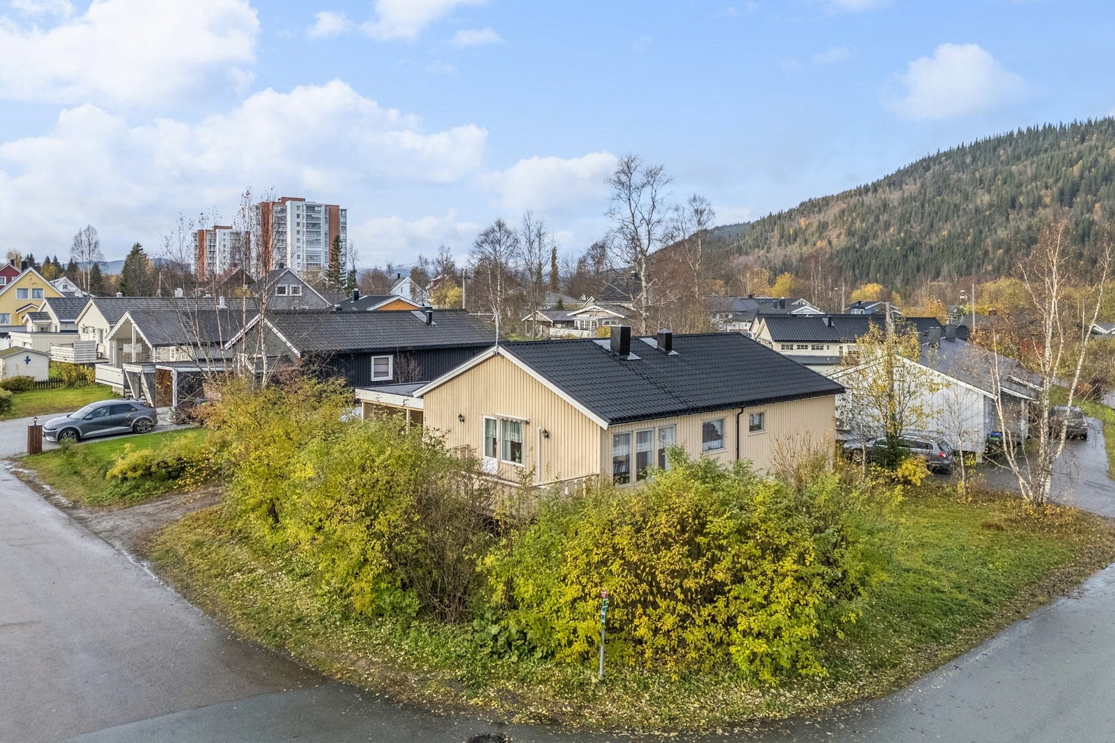 Eiendomsmegler 1 v/ Thomas Nygaard har gleden av å presentere Møllerveien 75! Foto: EFKT. Galleribilde