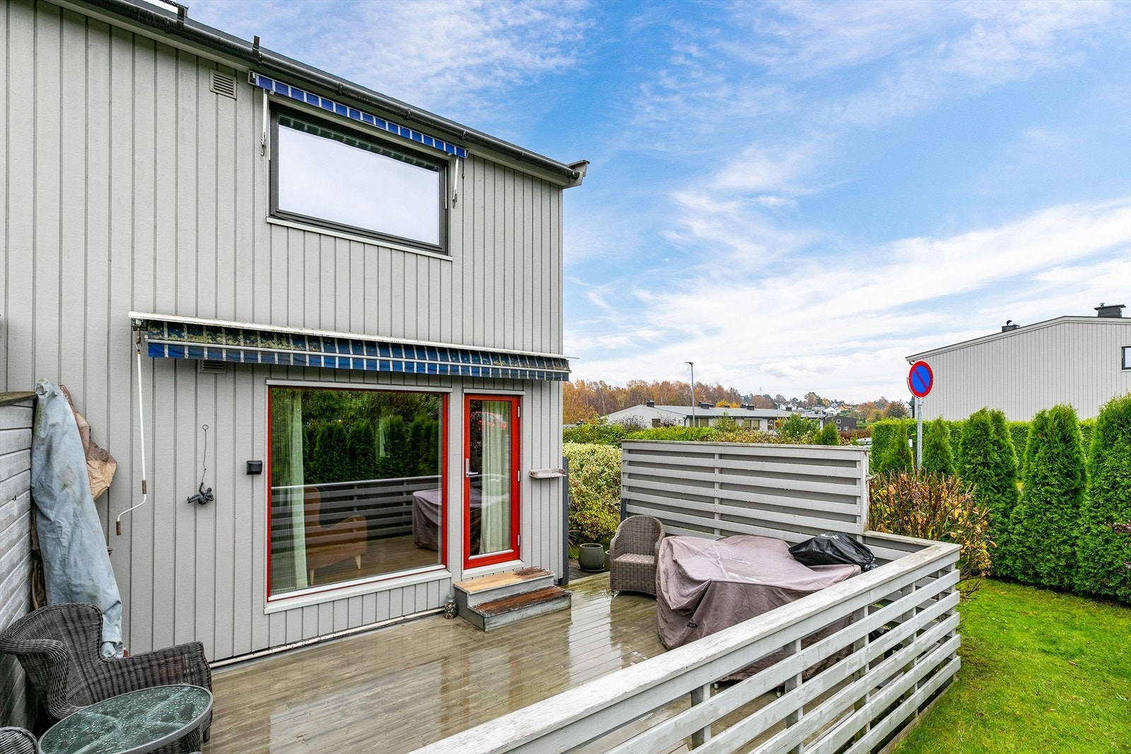 Borettslaget gjennomførte renovering av fasaden rundt 2013. Kledning, vinduer, terrassedør og inngangsdør ble da skiftet ut. Galleribilde