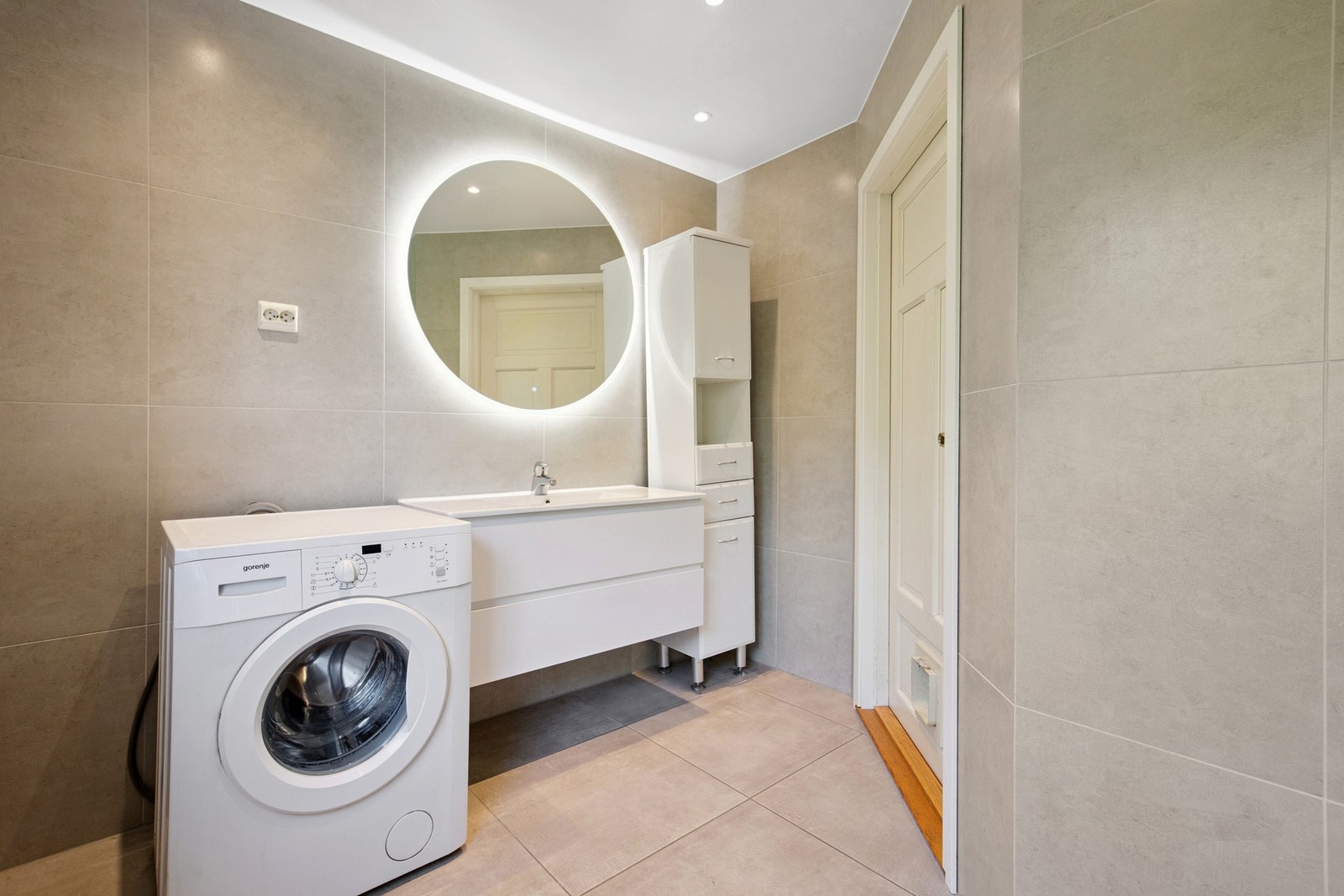 Opplegg for vaskemaskin Galleribilde