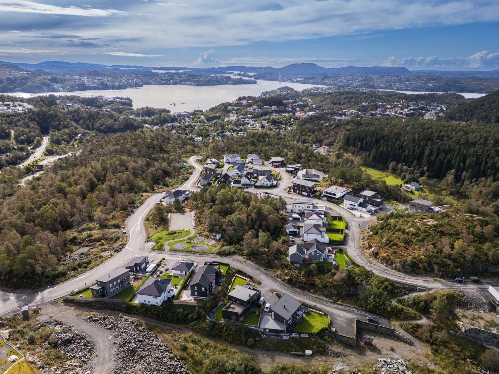 Ønsker man å besikte tomten kan det gjøres når som helst på egenhånd. Galleribilde