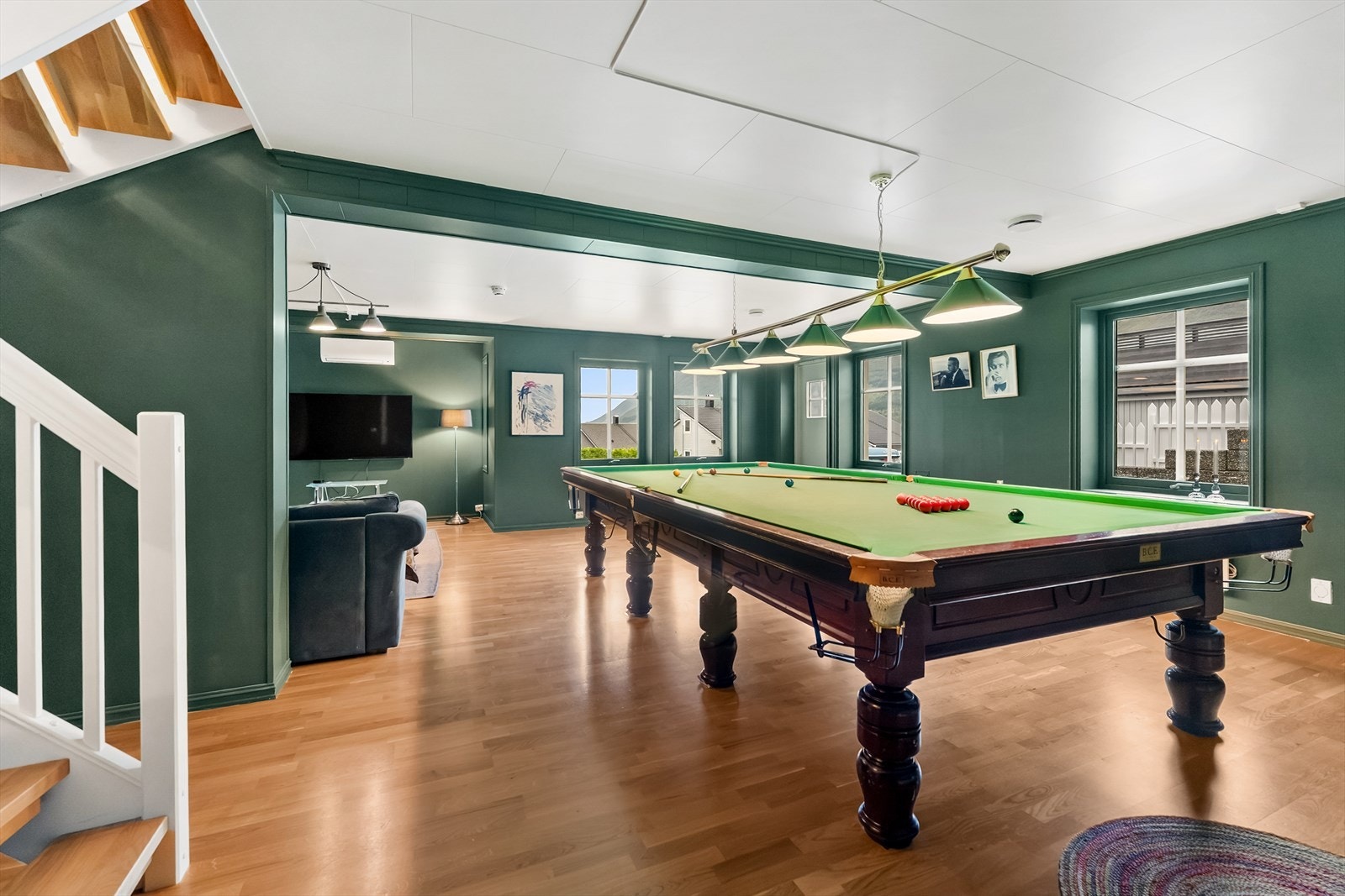 Her kan du by inn gjester til eit slag Snooker Galleribilde