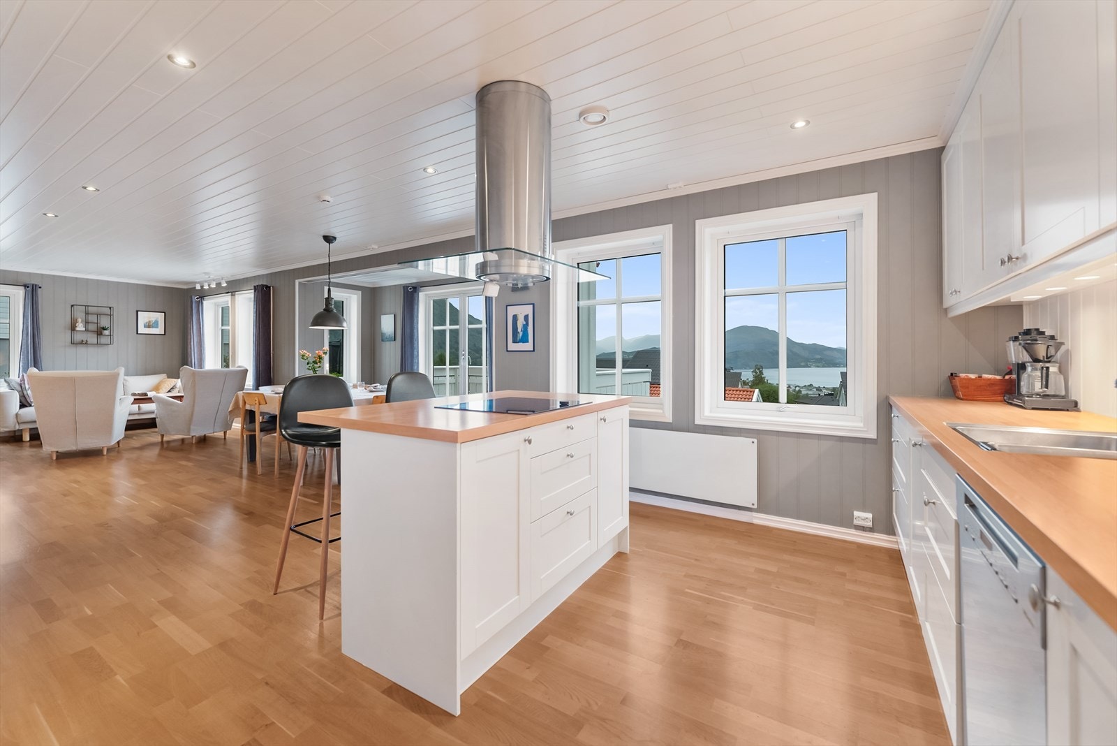 Kokeøy på kjøkken Galleribilde