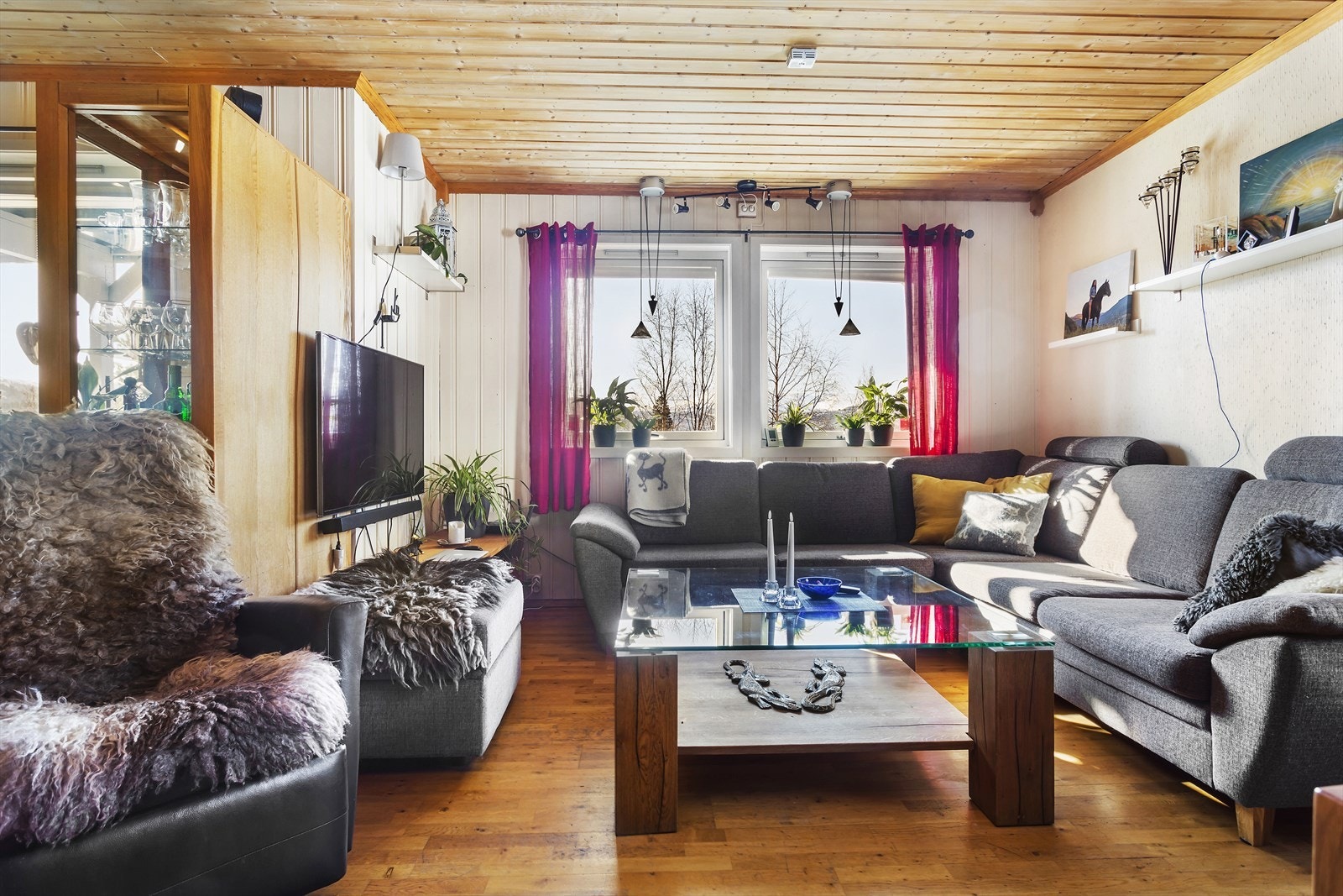 Stua gir gode møbleringsmuligheter Galleribilde