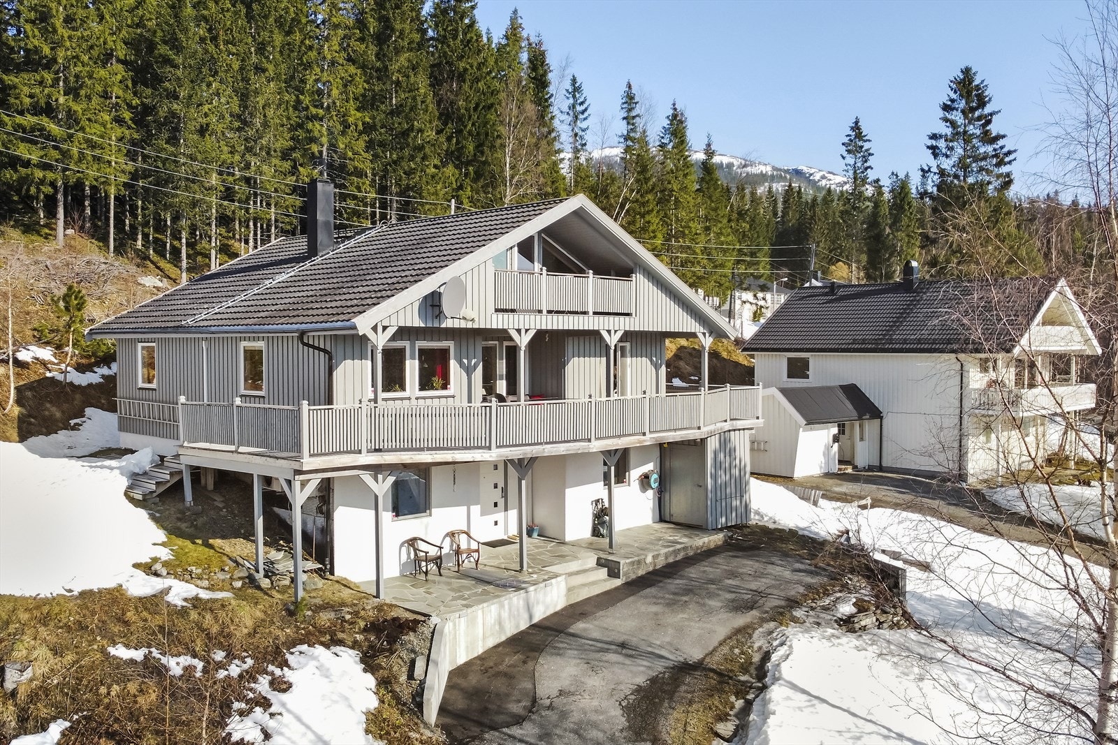 Konvallvegen 6 ligger nært skole og barnehage. Galleribilde