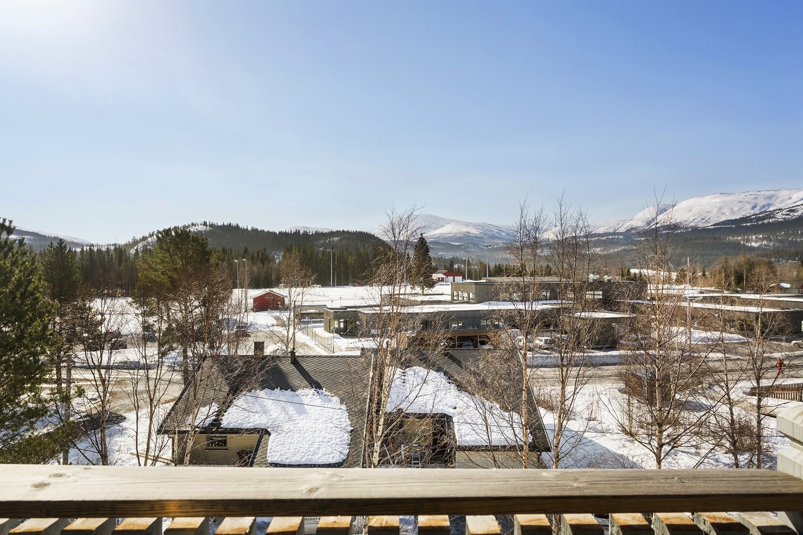 Utsikt fra balkongen på loftet. Dette kan noen og enhver like. Galleribilde
