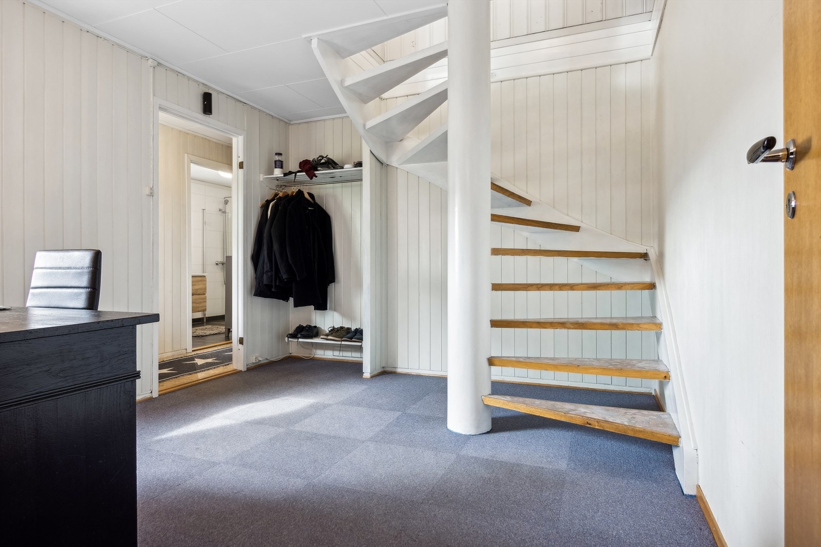 Romslig gang Galleribilde