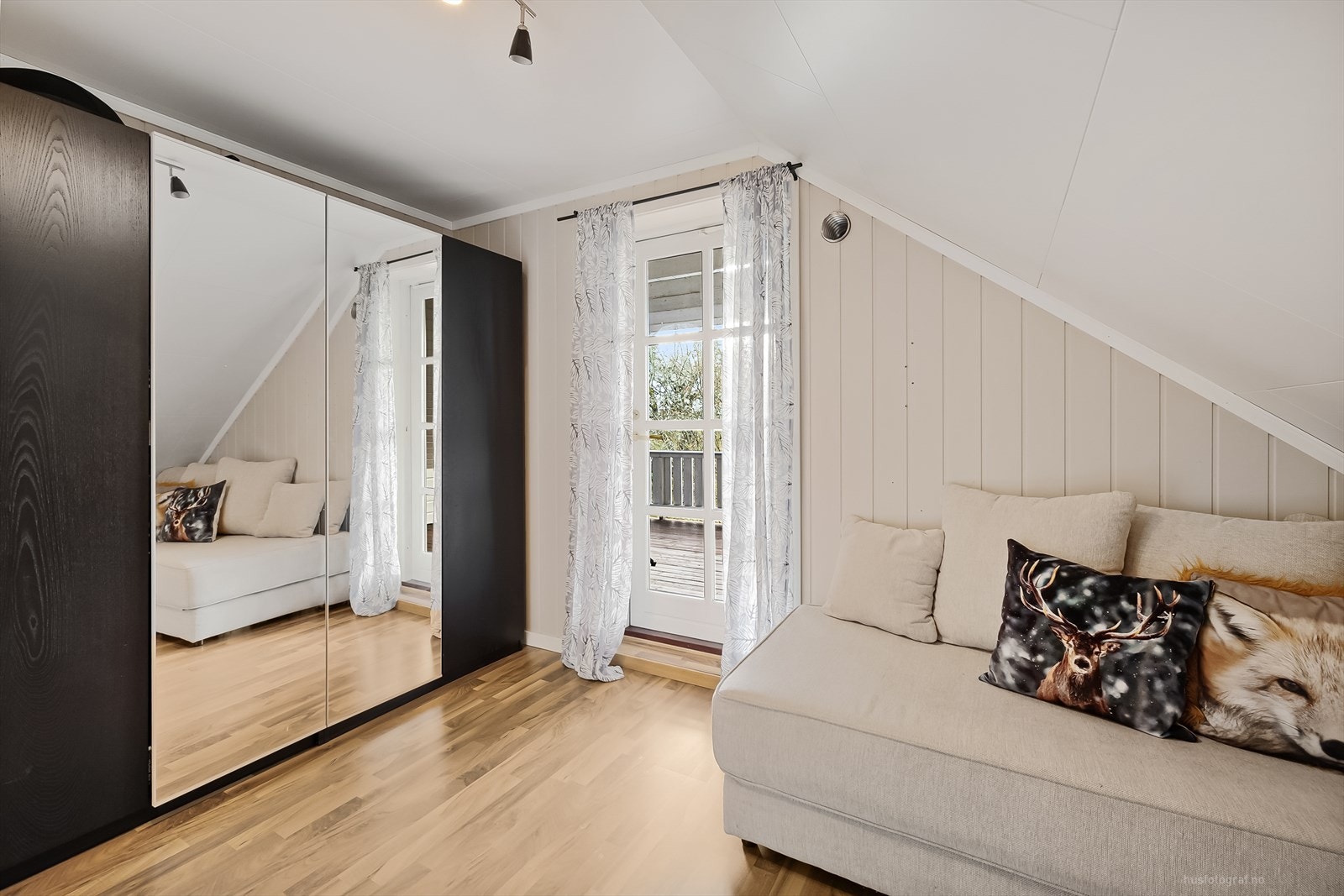 Boligen har 3 soverom i 2. etasje. Galleribilde