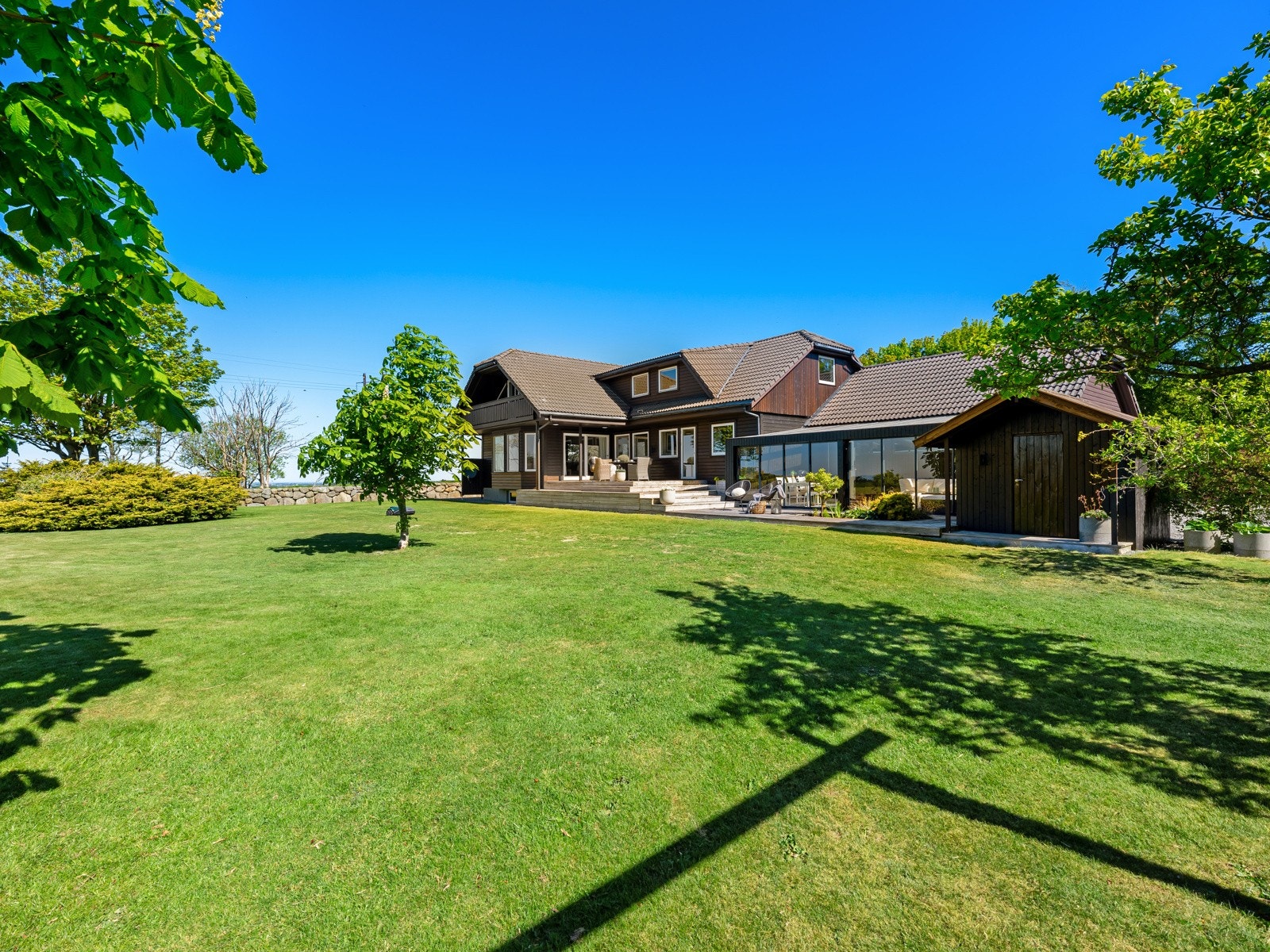 Her får du en kombinasjon av natur, særpreg og funksjonalitet, kun en kort kjøretur fra hverdagen - men langt unna stress og støy. Galleribilde