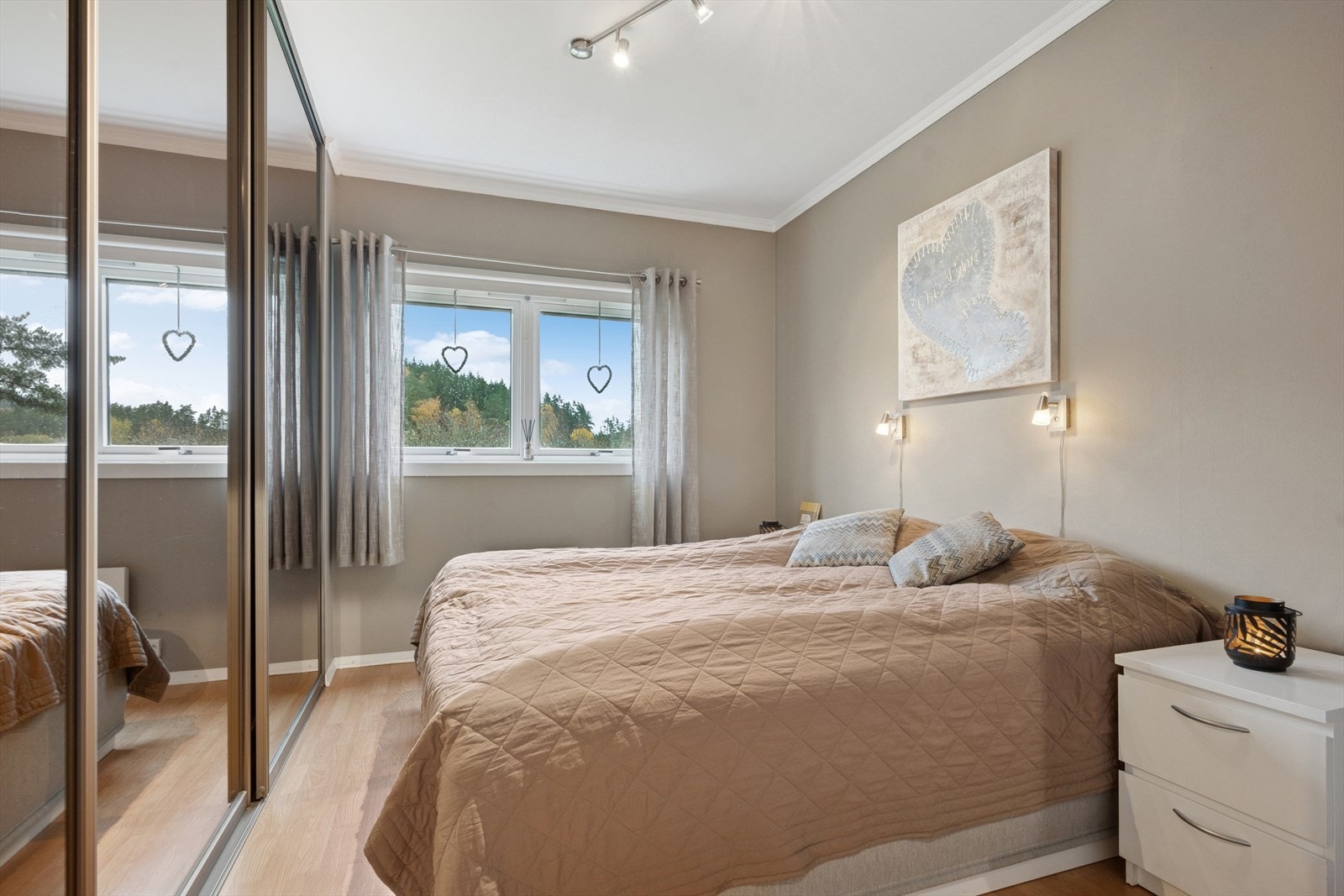 Leiligheten byr på to gode soverom. Galleribilde