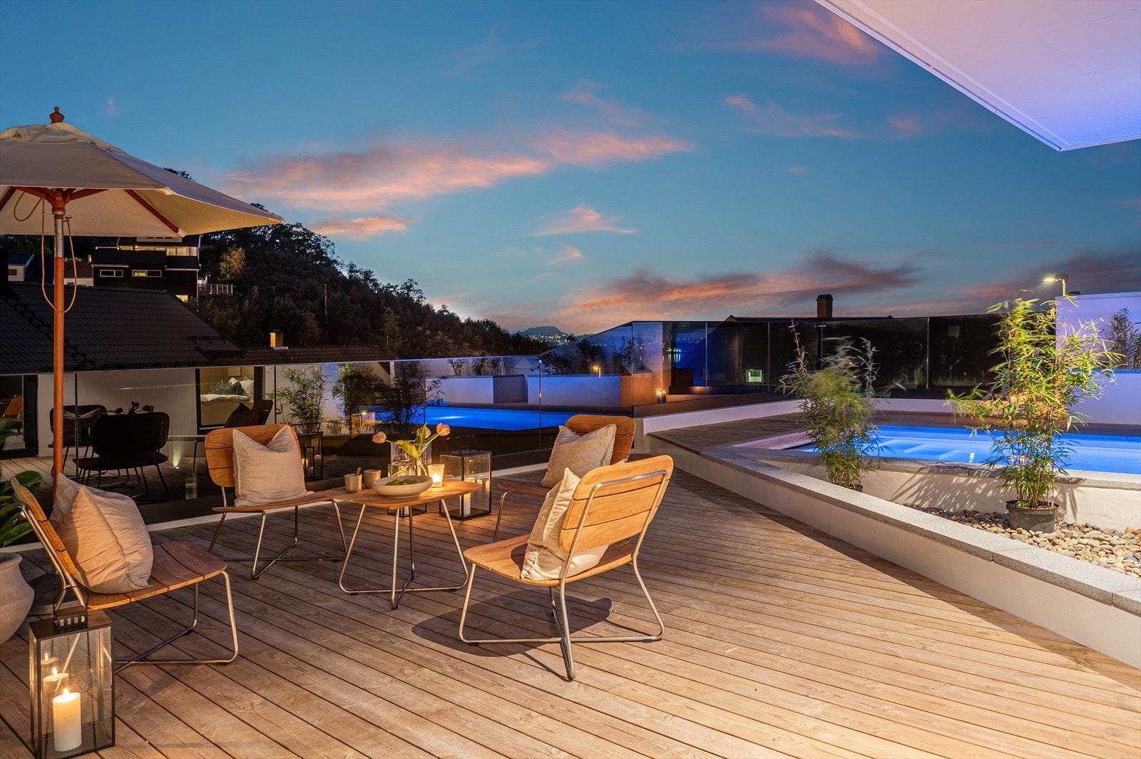 Eiendommen har en rekke ulike soner utendørs Galleribilde