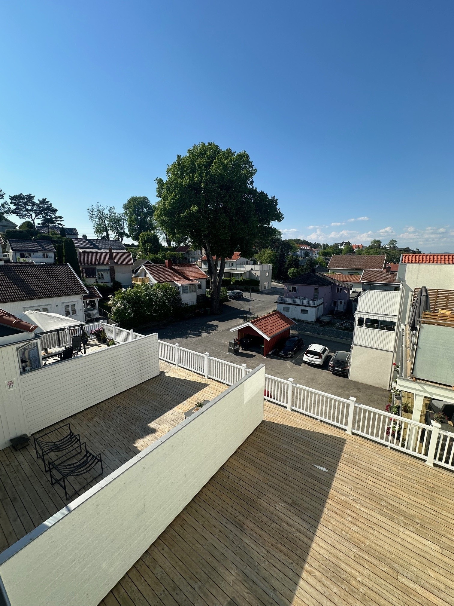 Terrassen til høyre er privat for leiligheten. Galleribilde