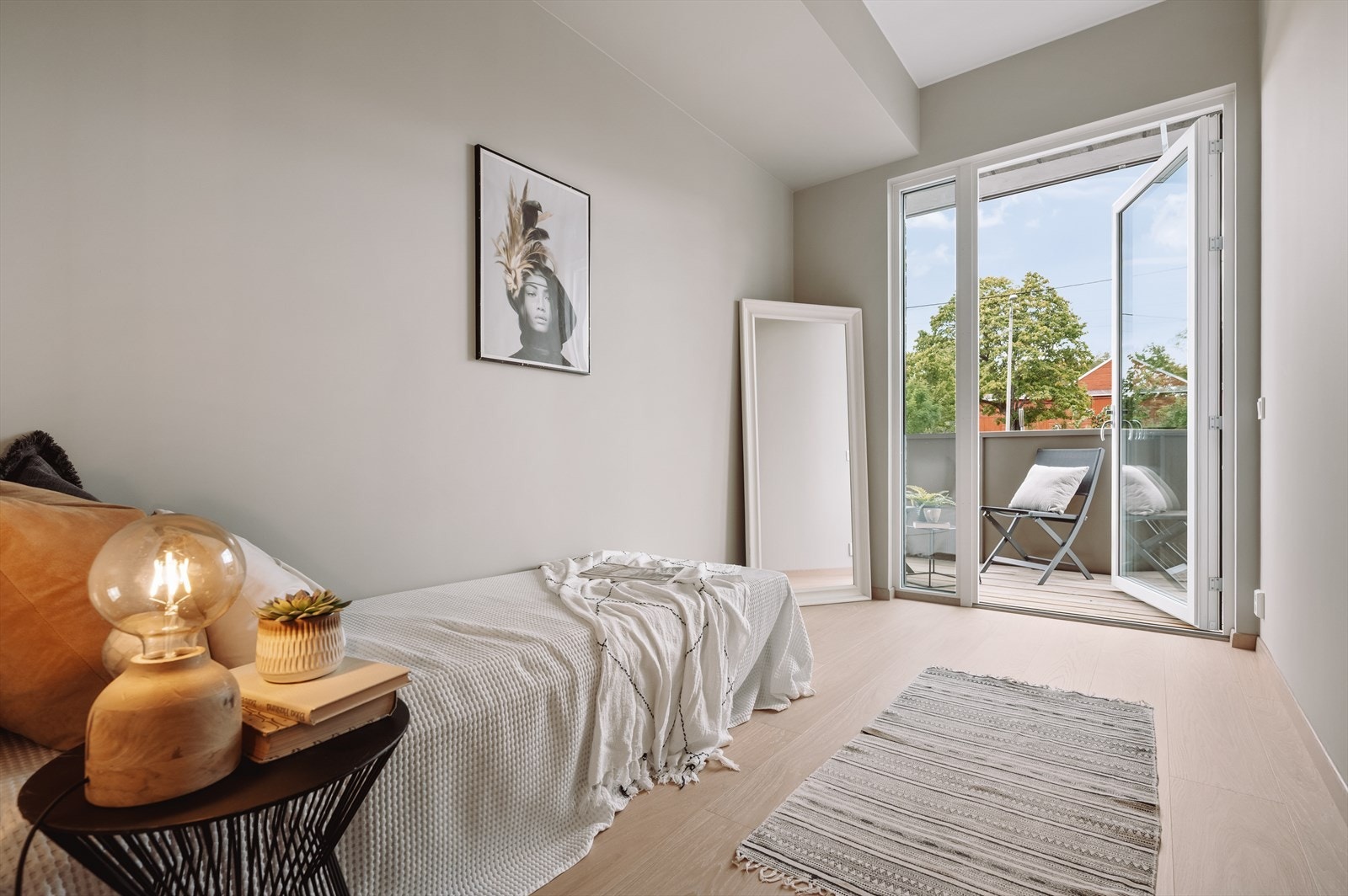 Soverom nr. har utgang en flott balkong hvor man kan nyte kveldssolen Galleribilde