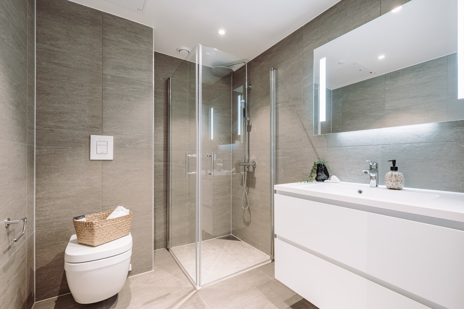 I gangen er det også et lekkert bad Galleribilde