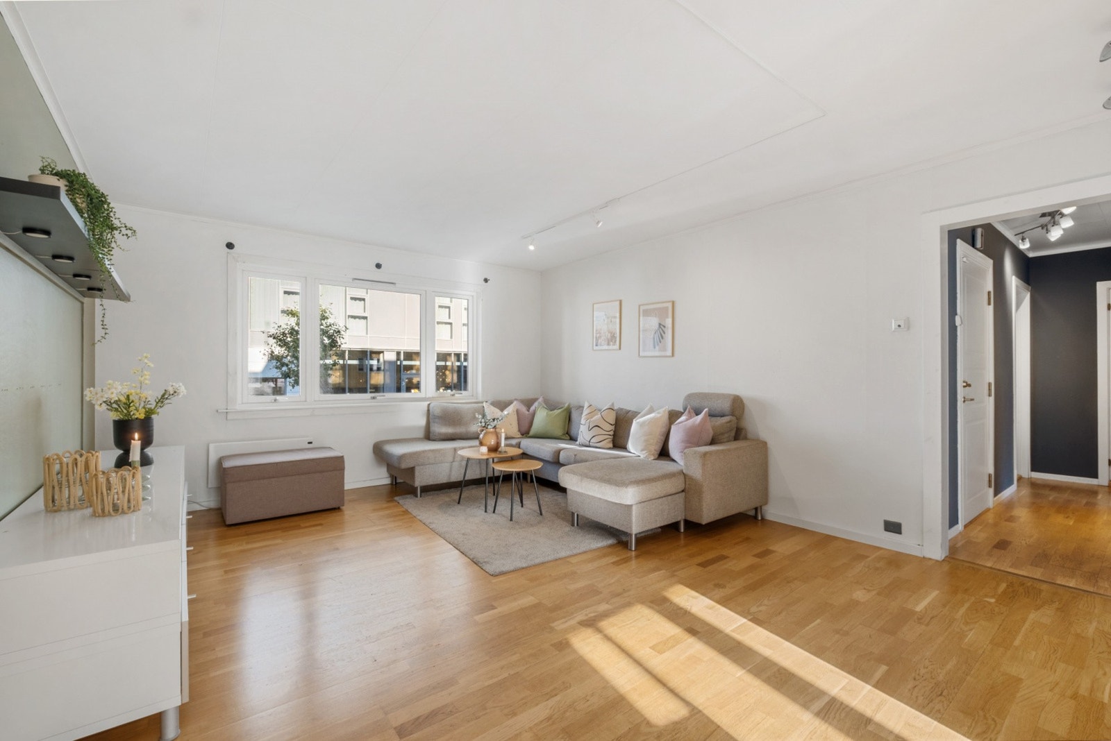 Vindusflatene gir godt med naturlig lysinnslipp. Galleribilde