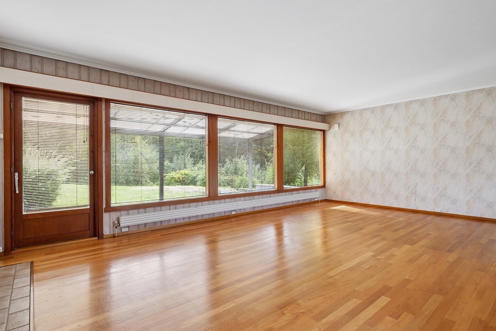 Stor fin stue med parkett Galleribilde