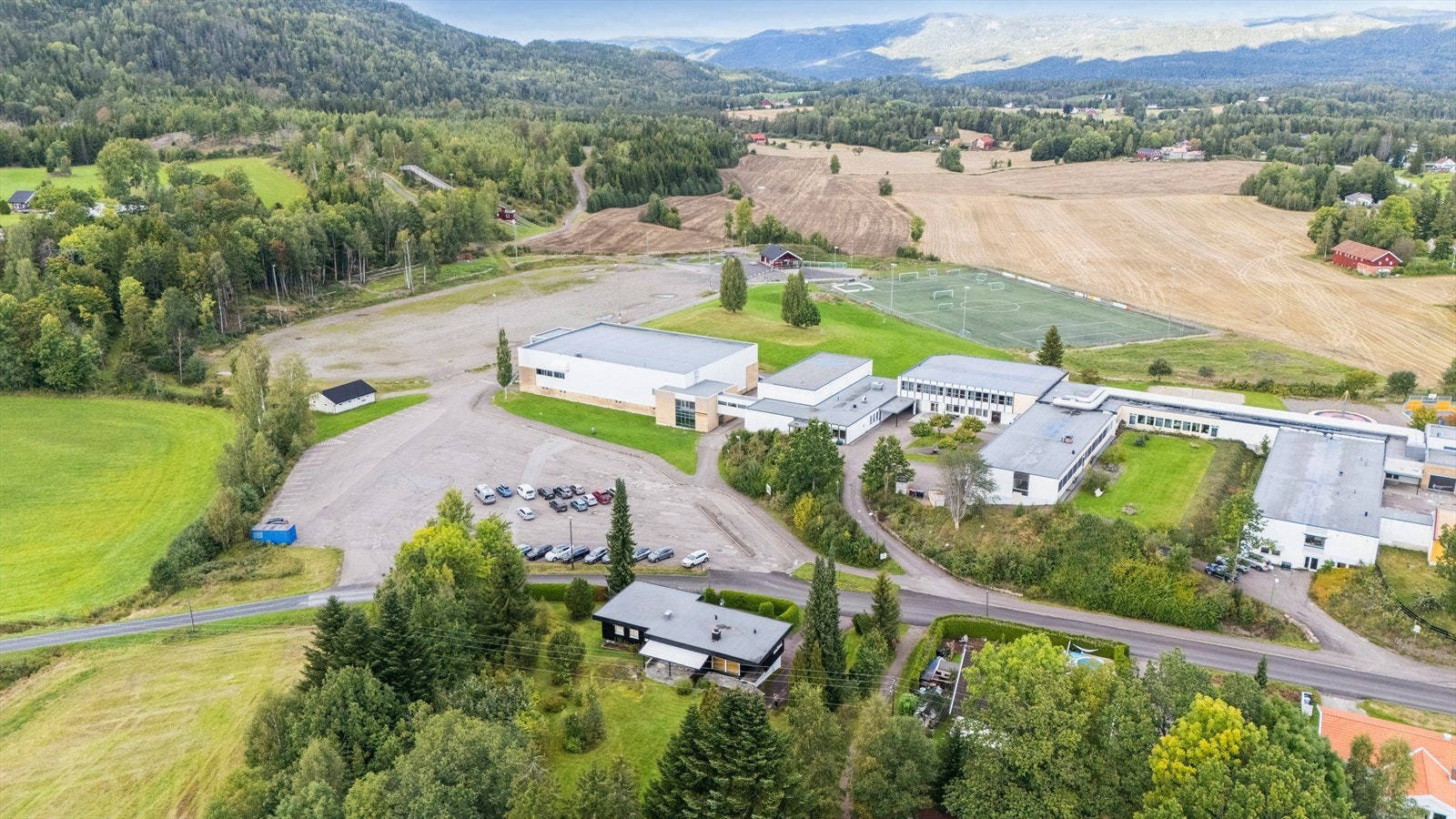 Dronefoto, Galleribilde