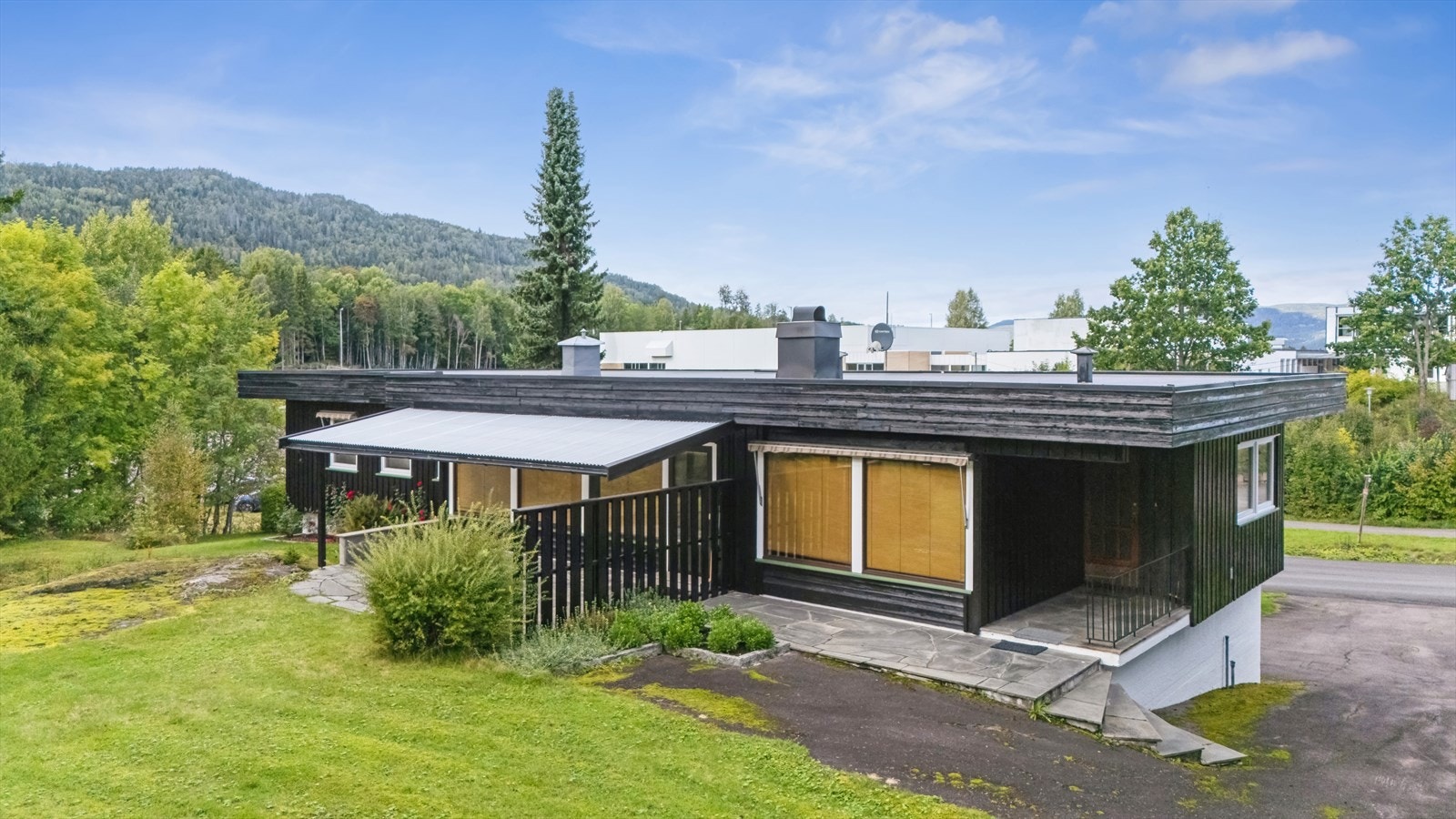 Fasade fra hagesiden Galleribilde