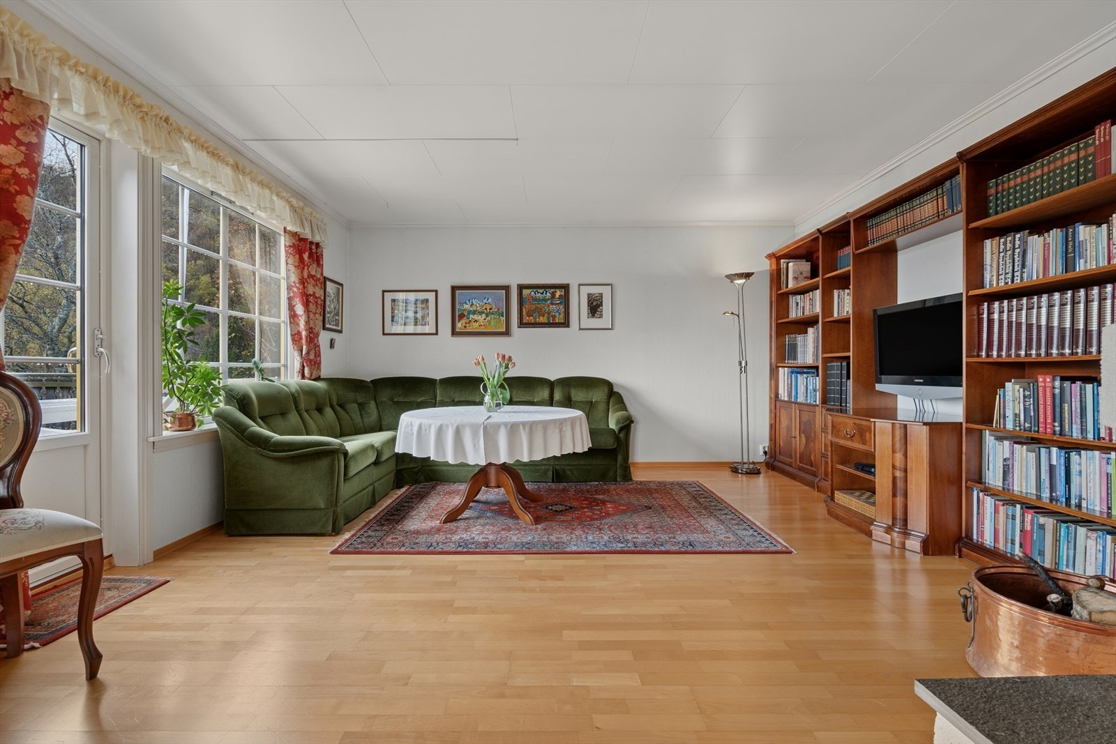 Naturlig plass for sofagruppe. Galleribilde