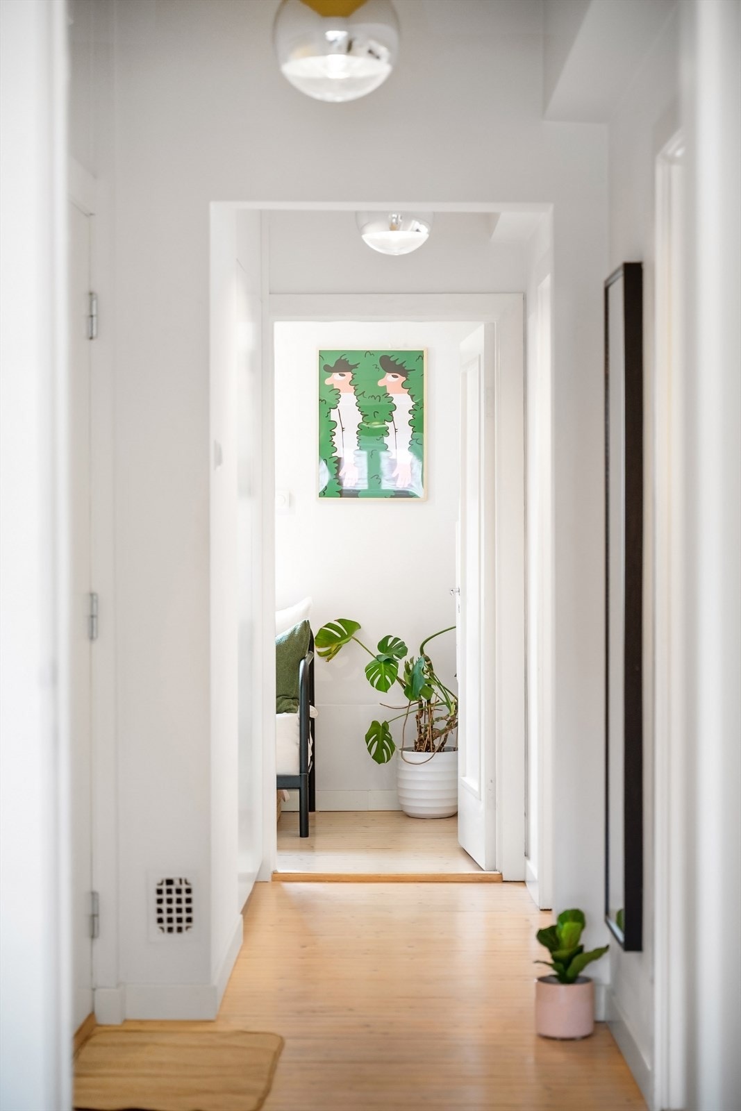 Her får du et umiddelbart godt førsteinntrykk. Gangen sikrer god flyt mellom alle rom. Galleribilde