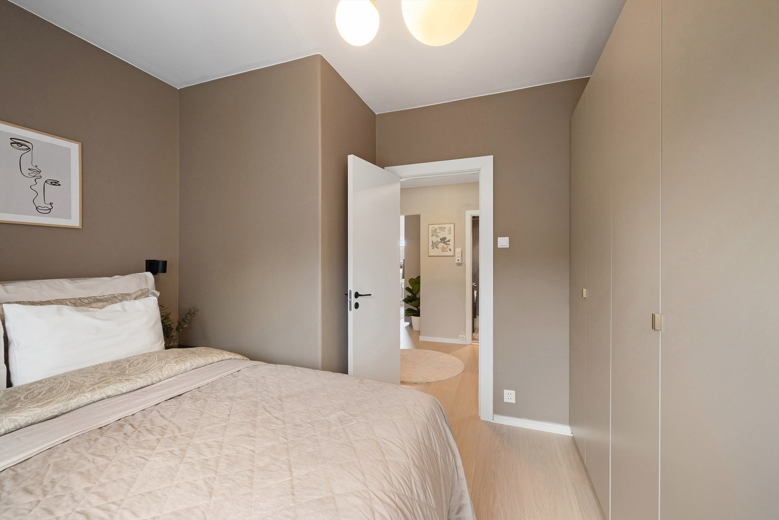 Det er adkomst til soverommet fra gangen. Galleribilde