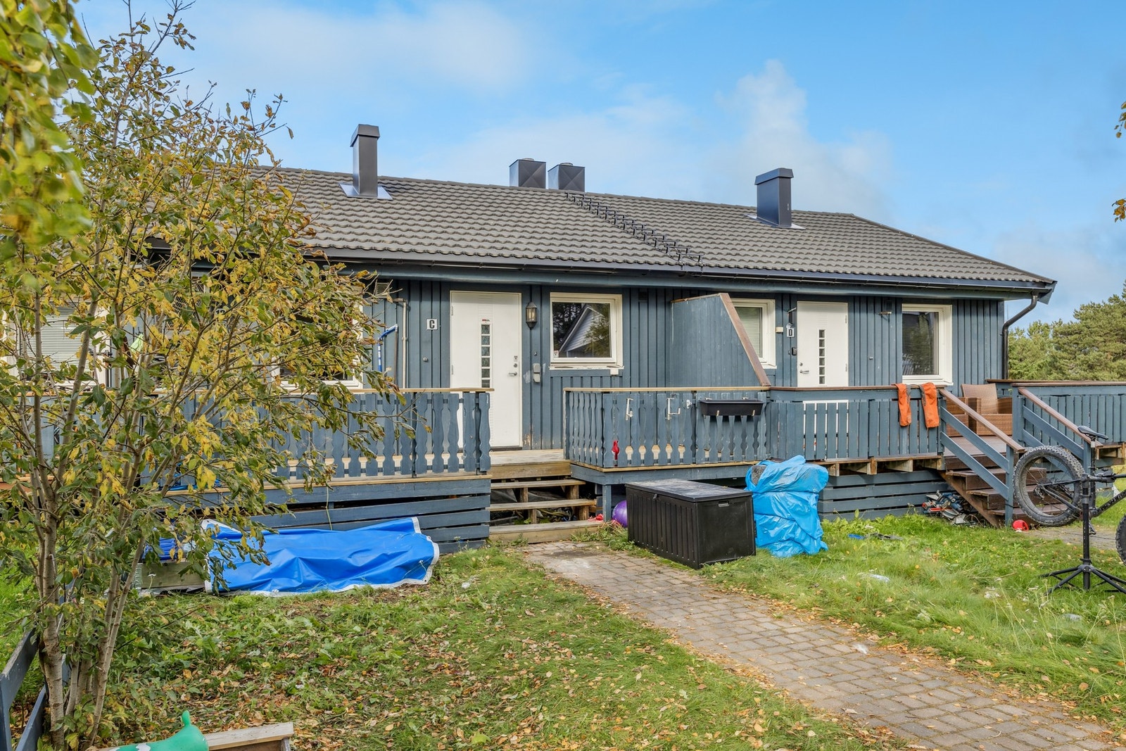 Boligen ligger attraktivt til i nederste rekke av borettslaget Galleribilde