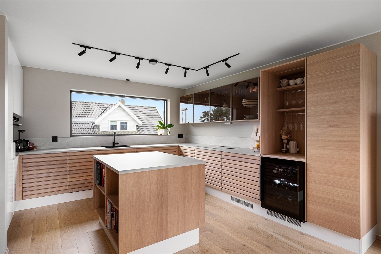 Kjøkken er levert av kvalitetsleverandøren Svanekjøkken. Galleribilde