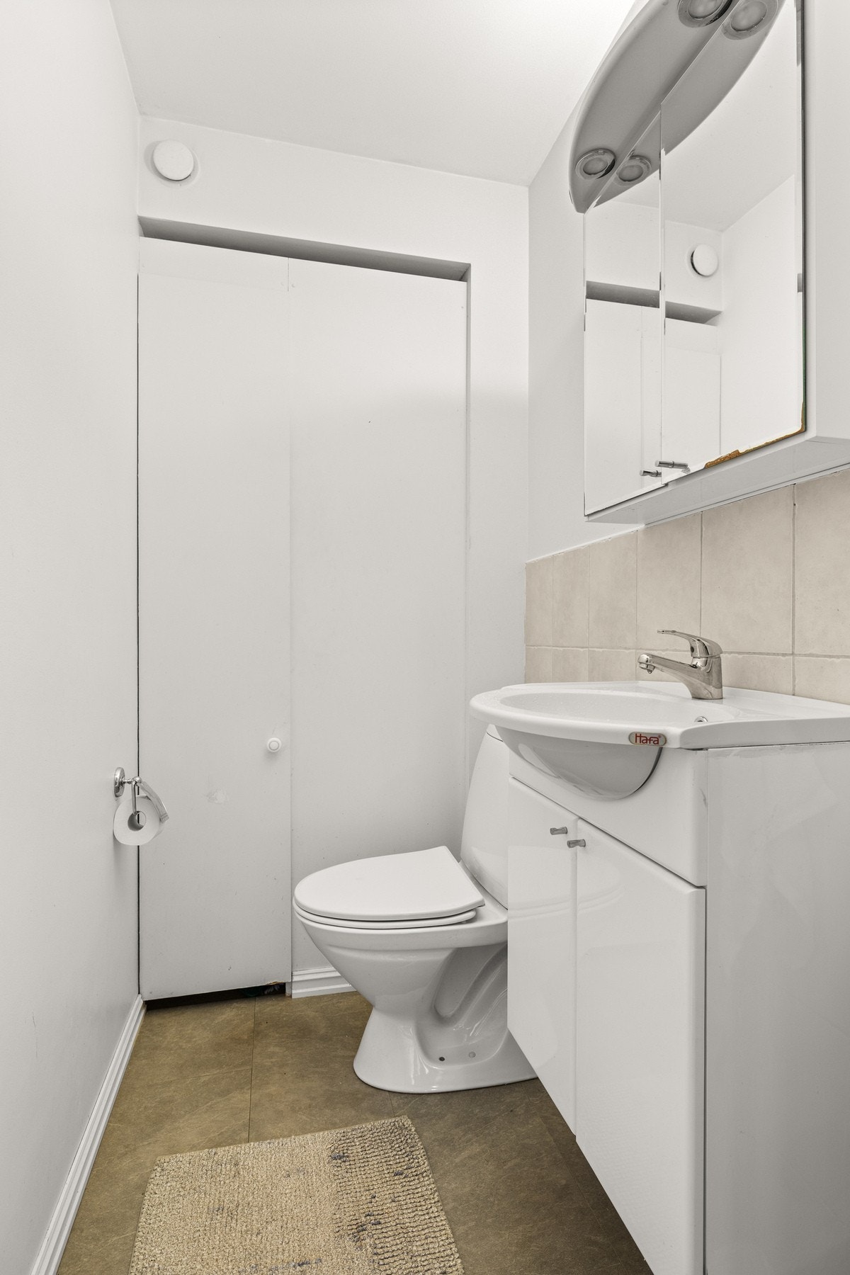 I hovedetasjen er det også et praktisk toalettrom Galleribilde