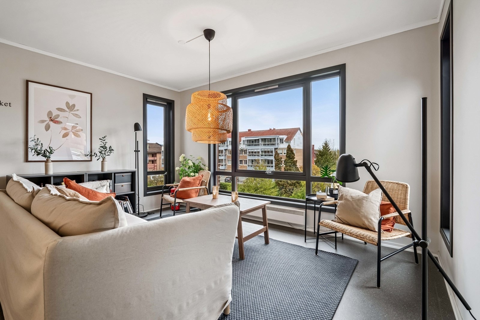 I borettslaget finnes sjarmerende fellesområder til glede for beboerne Galleribilde