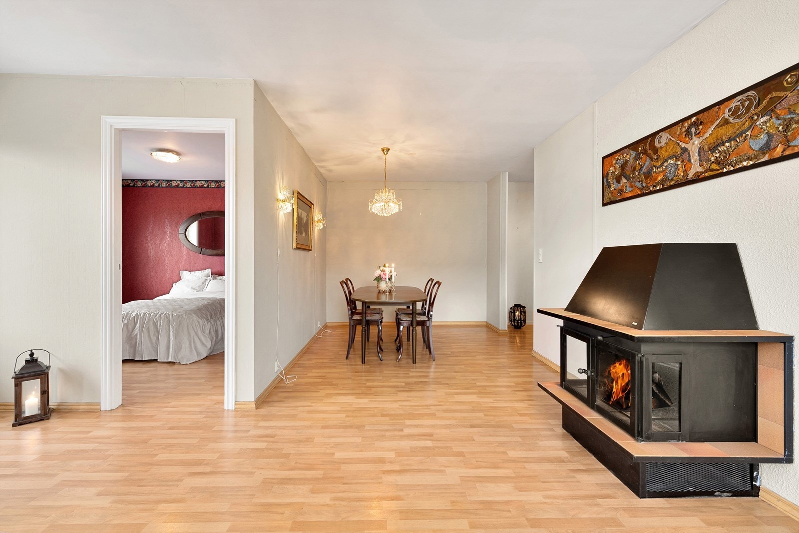 Adkomst fra stue til soverom 4 - rommet kan med enkle grep innlemmes i stue om ønskelig. Galleribilde