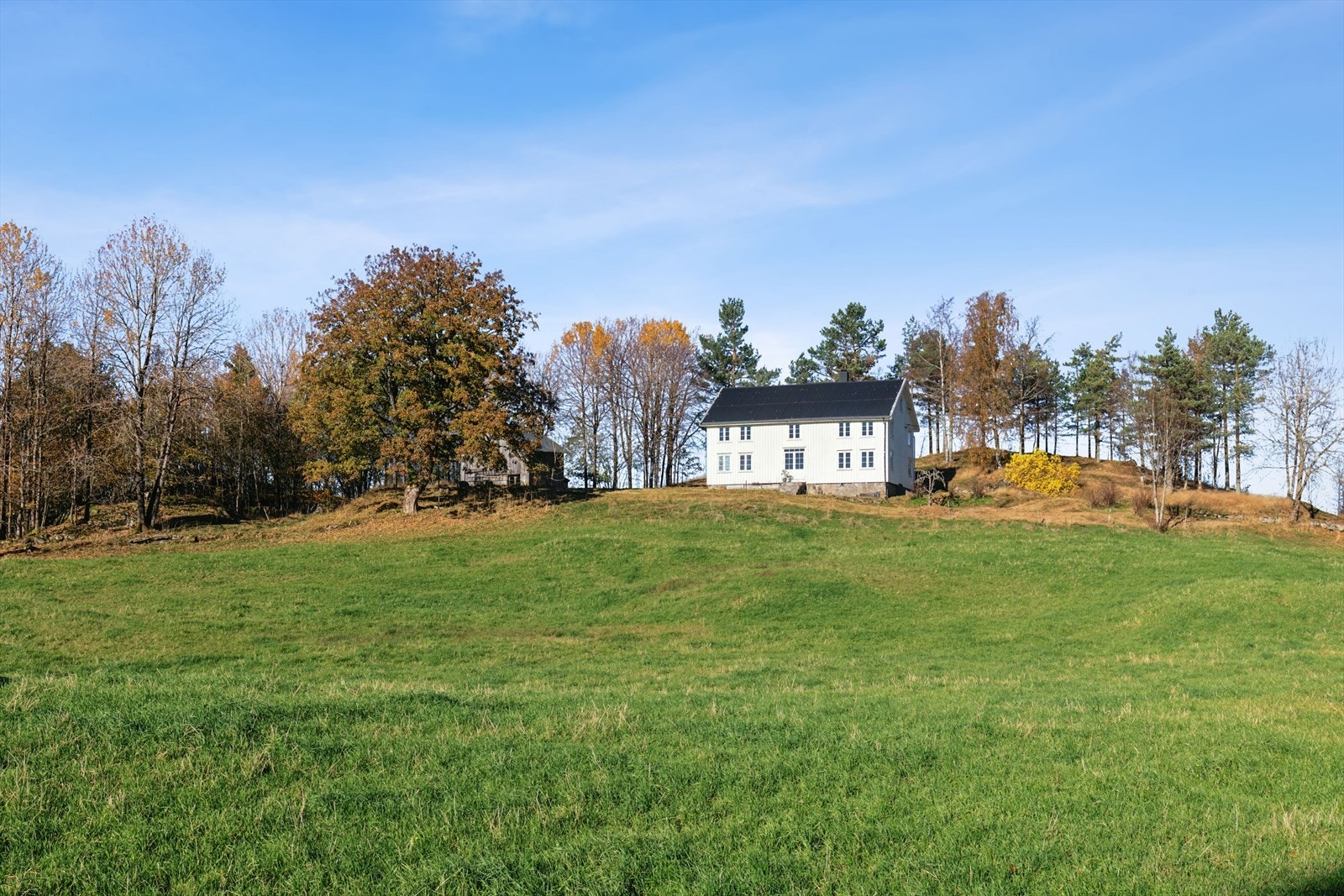 Eiendomsmegler Norge ved Kristoffer Lauvsland ønsker deg velkommen til Finslandsvegen 755! Galleribilde