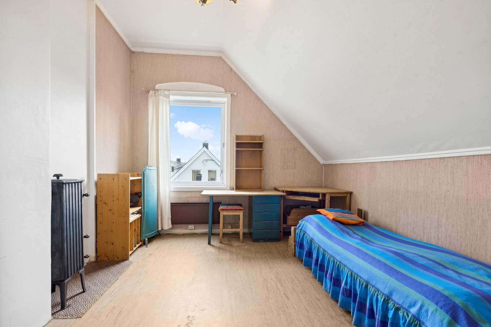 Soverom 2 har også innebygde garderobeskap. Galleribilde