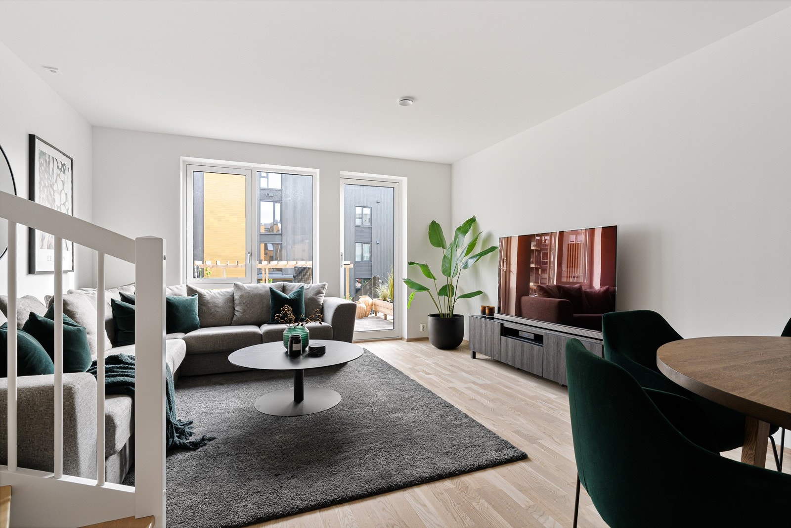 Boligen har en flott standard med fine farge- og materialvalg. Flytt rett inn og gled deg over etableringsfasen. Galleribilde