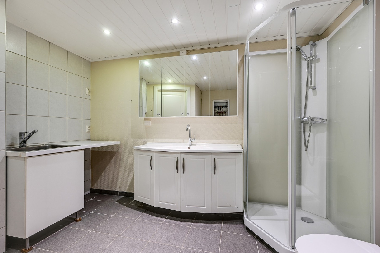 I kjelleren finner vi boligens andre bad Galleribilde