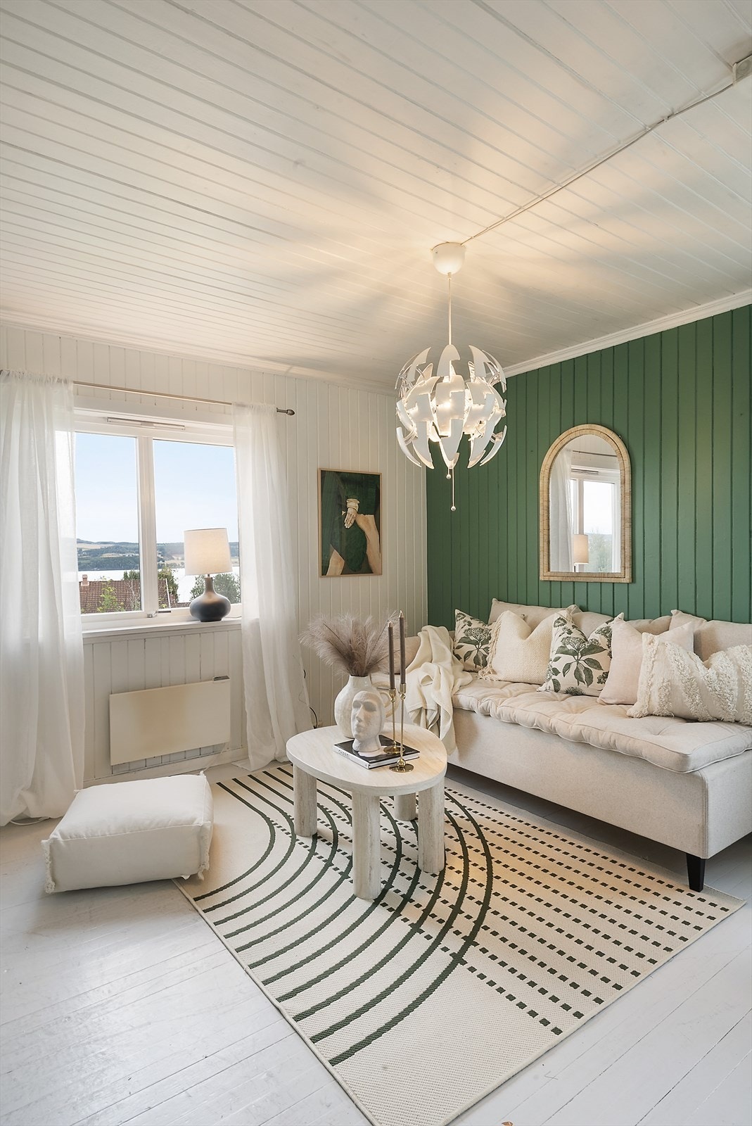 Fin Mjøsutsikt. Galleribilde