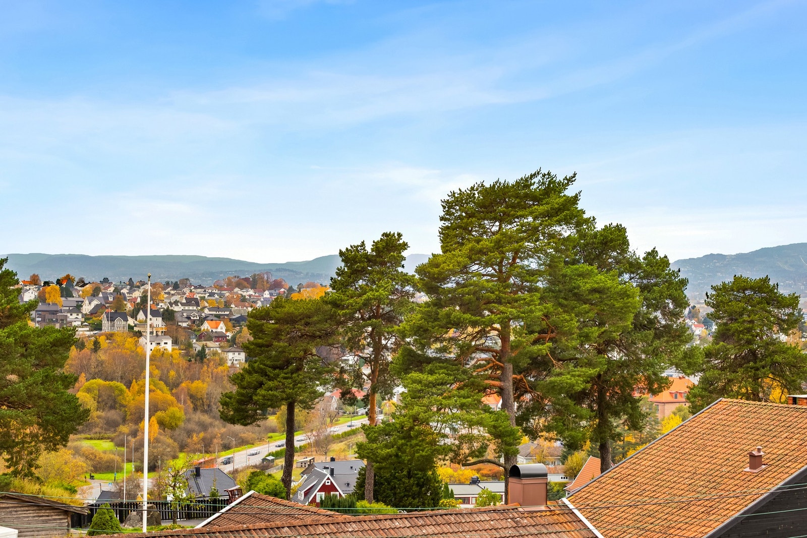 Beliggenhet mot vest gir en luftig og vidstrakt utsikt. Galleribilde