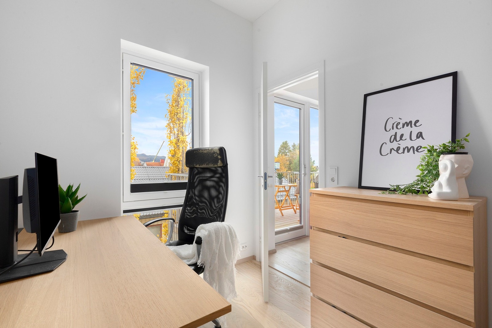 Soverom vendt ut mot boligfeltet. Galleribilde