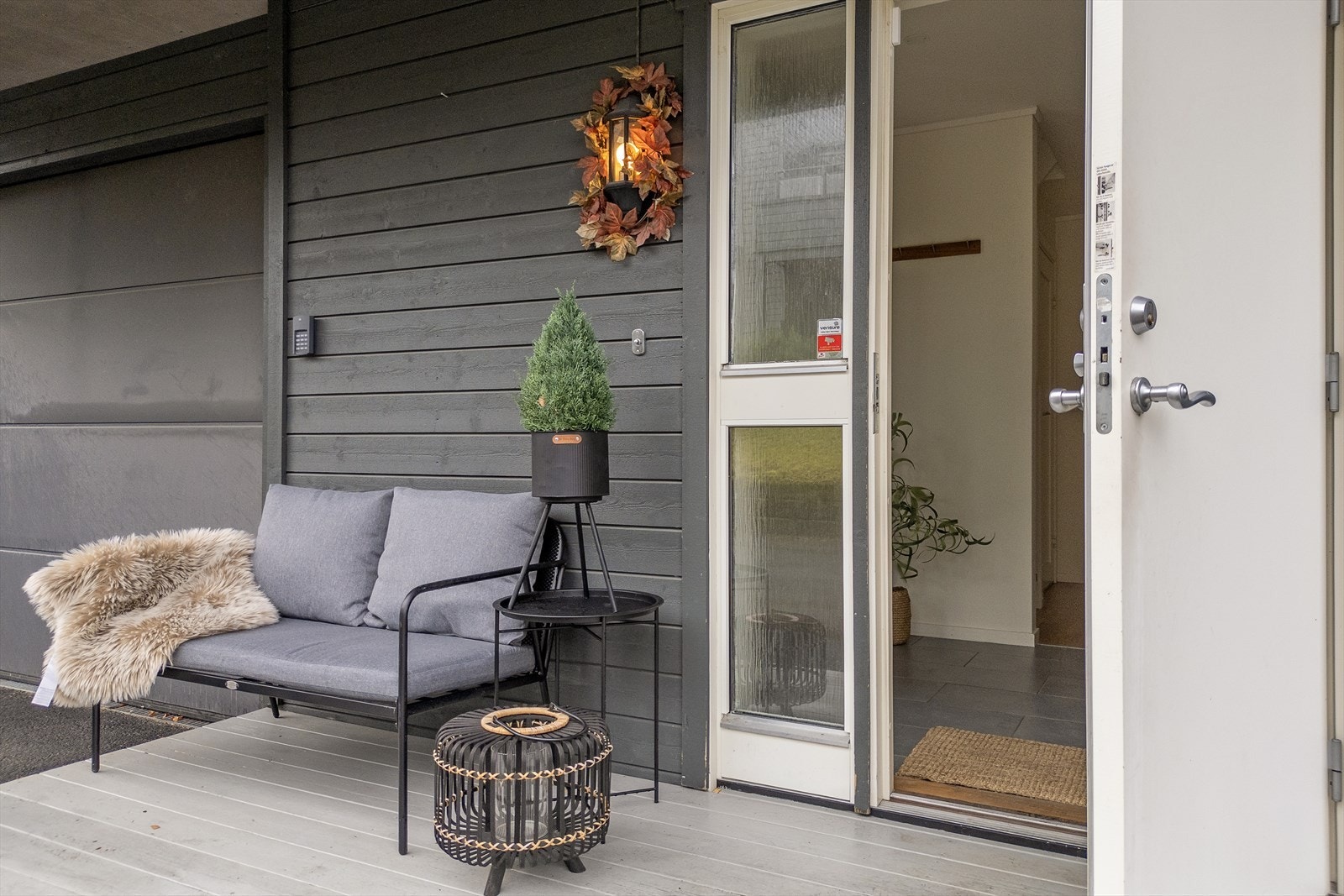 Koselig ved inngangspartiet. Galleribilde