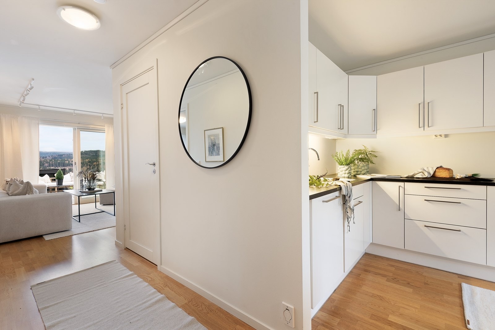 Adkomst kjøkken. Galleribilde