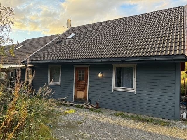 Fasade ca mot Vest Galleribilde