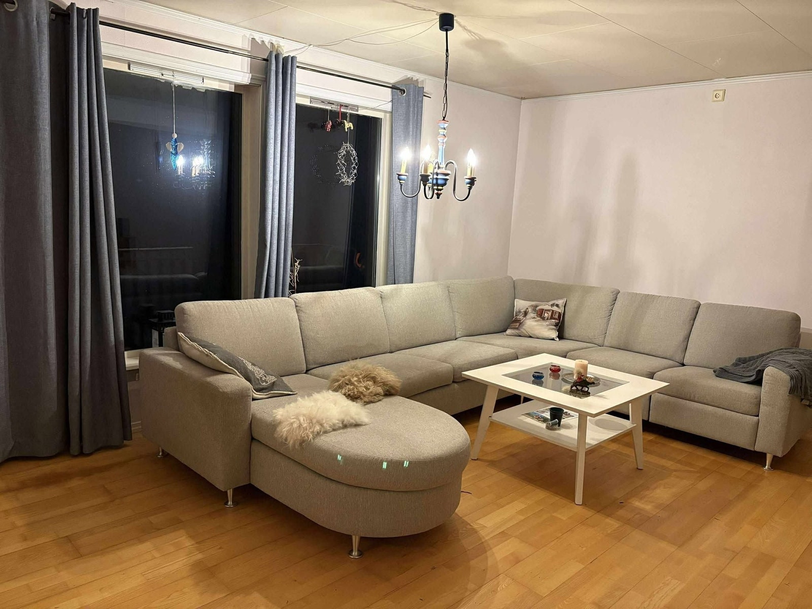 Stove med balkong Galleribilde