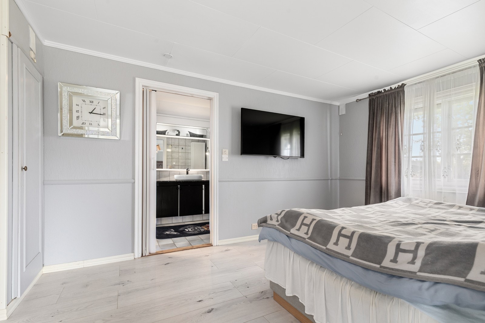 Hovedsoverom med tilstøtende bad Galleribilde