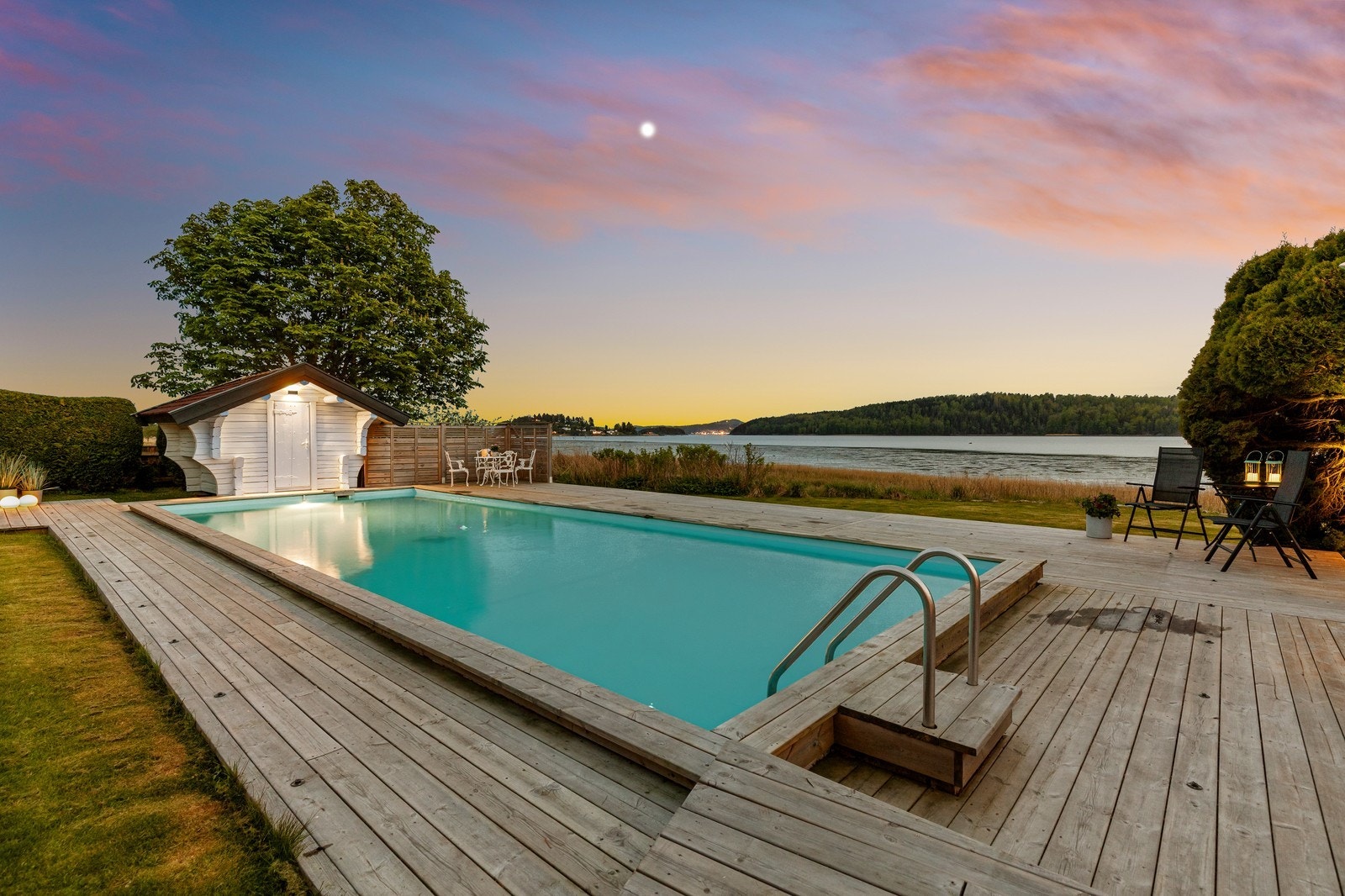 Bassenget på kvelden Galleribilde